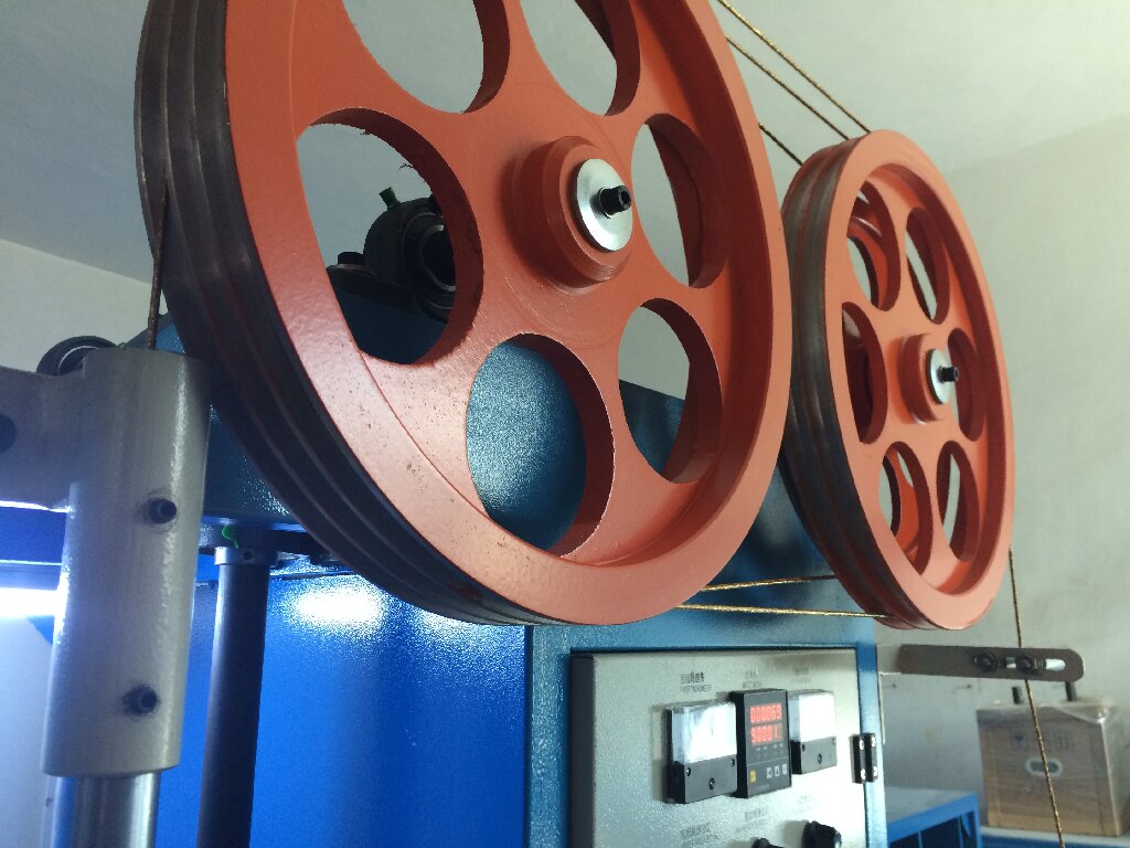 HD-630A Single layer vertical Taping Machine